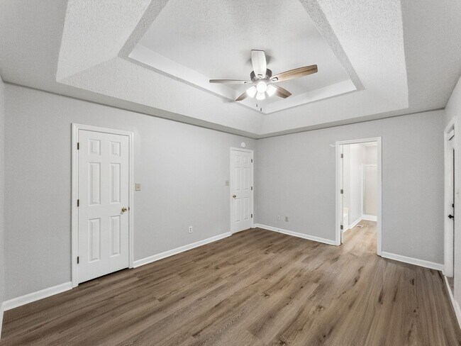Building Photo - 121 Winthrop Way