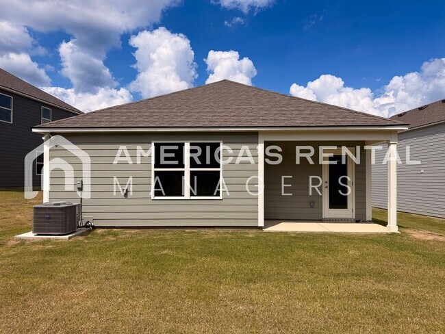 Building Photo - Coming Soon! Available to View NOW!!!