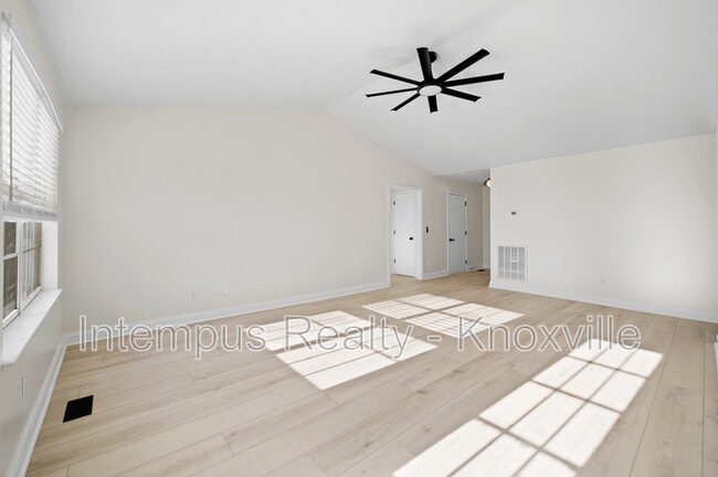 Building Photo - 7411 Cascade Meadows Way