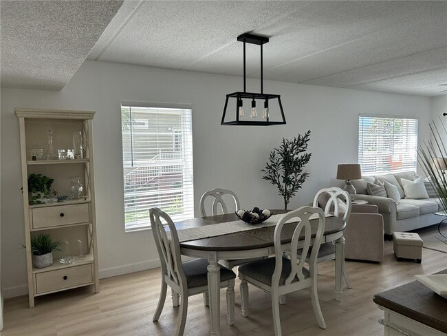 Building Photo - 3808 Gulf of Mexico Dr