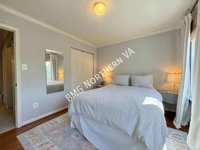 Building Photo - 5654 Governors Pond Cir