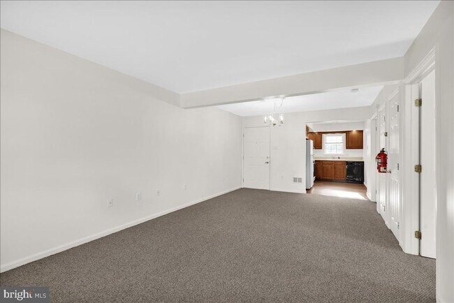 Building Photo - 630 Pine St