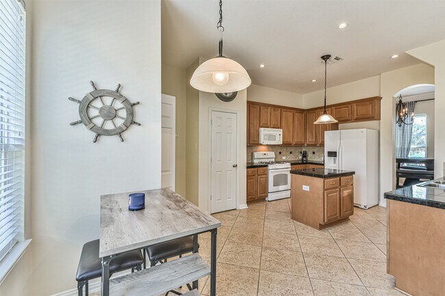 Building Photo - 1815 28th St