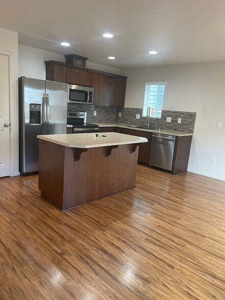 Building Photo - 13016 NE 115th St