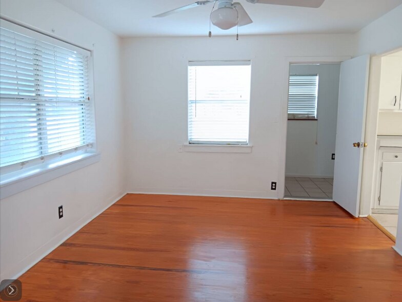 Building Photo - 141 White St