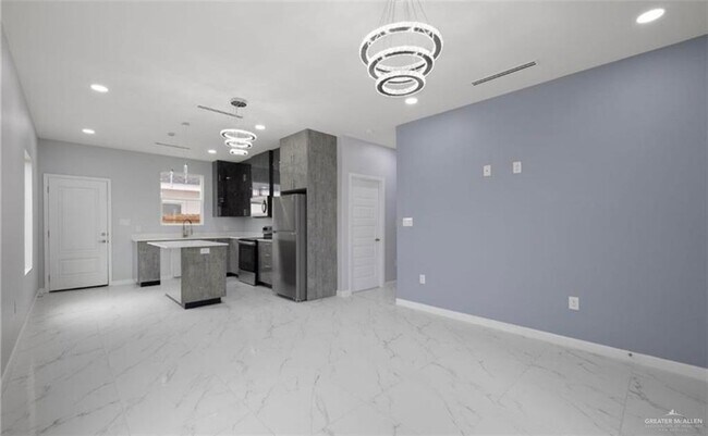 Building Photo - 19 S Dominique Dr