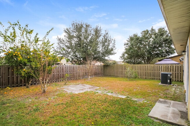 Building Photo - 192 Brookfall Dr