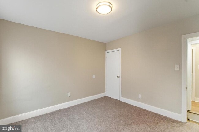 Building Photo - 2530 Collins St