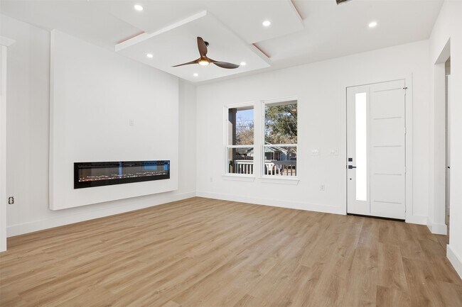 Building Photo - 615 Lettie St