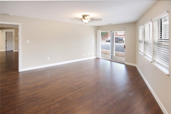 Building Photo - 411 Shirley Ridge Dr