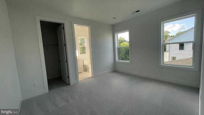 Building Photo - 24827 Yellow Poplar Pl