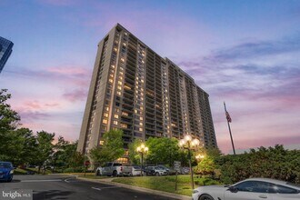 Building Photo - 3701 S George Mason Dr