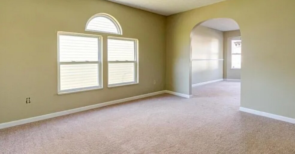 Building Photo - 500 Oak Village Dr