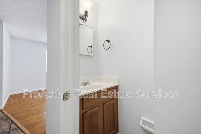 Building Photo - 3228 Dunnbury Ct