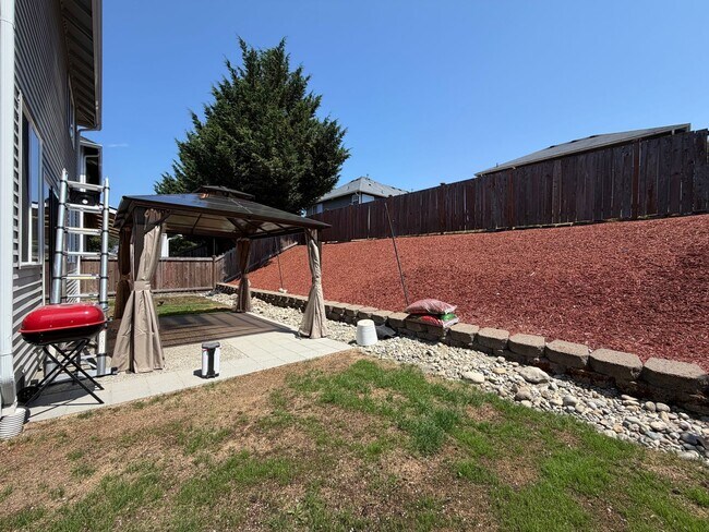 Building Photo - Updated Lakeland Hills Home w/ Air conditioning