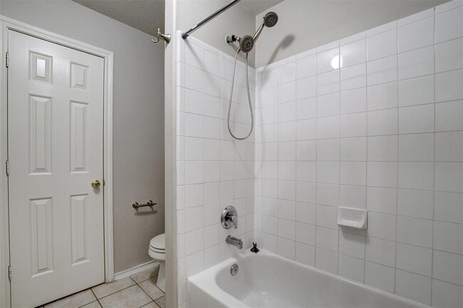 Building Photo - 12130 Piney Bend Dr