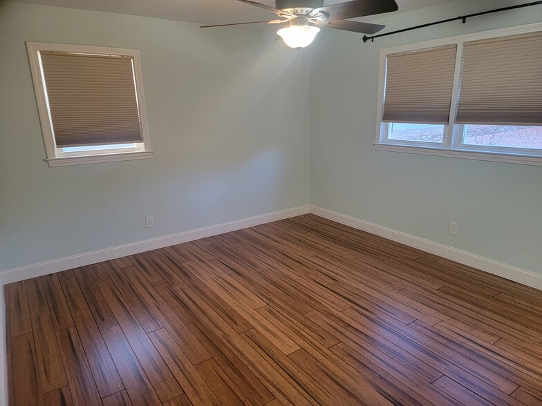 Building Photo - 100 Browning Dr