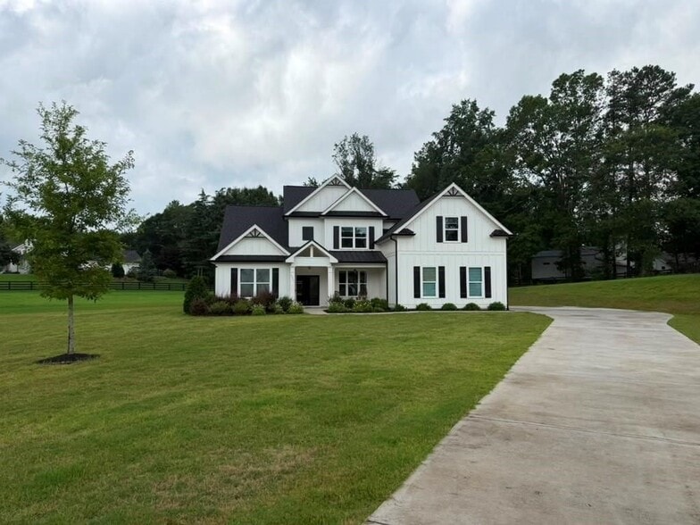 Building Photo - 8865 Little Mill Rd