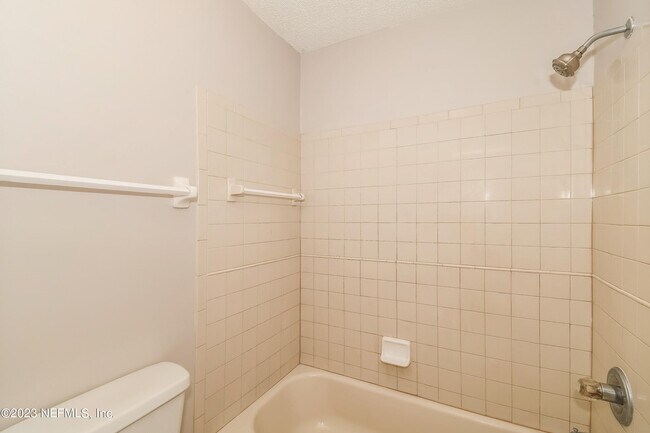 Building Photo - 5118 Somerton Ct