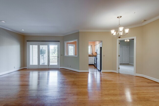 Building Photo - 218 Boxmere Pl