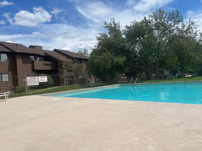 Building Photo - 3305 Capstan Way