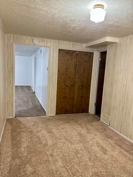 Building Photo - 763 S Sunset Dr