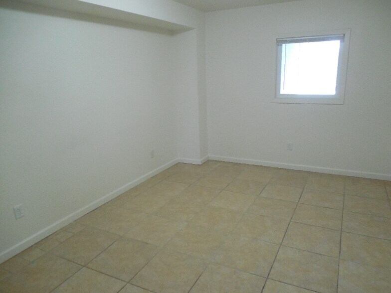 Building Photo - 825 SW Higgins Ave