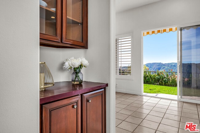 Building Photo - 16730 Calle De Catalina