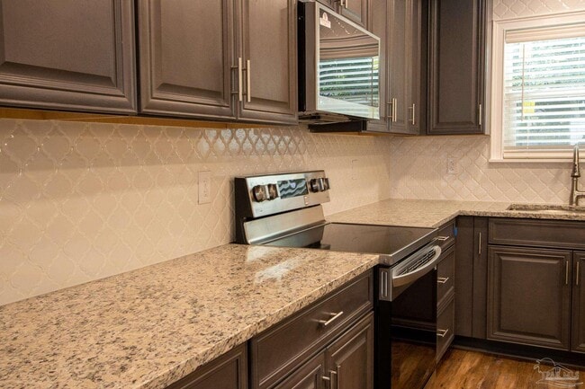 Building Photo - 91 Faron Cir