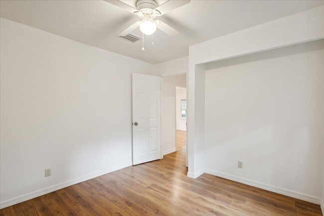 Building Photo - 20031 Oakdale Ave