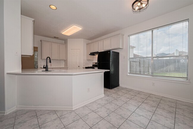Building Photo - 15603 Mustang Island Dr