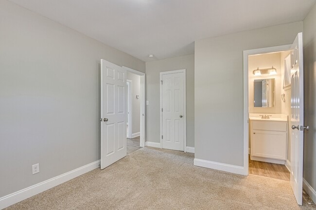 Building Photo - 3423 Cannongate Dr