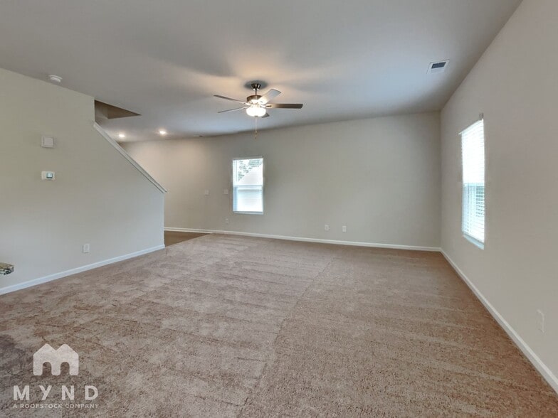 Building Photo - 123 Taverners Ln