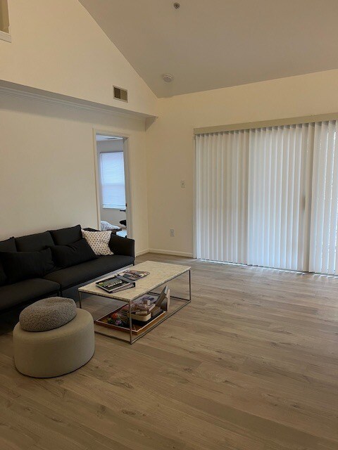 Living room - 121 Timberbrook Ln