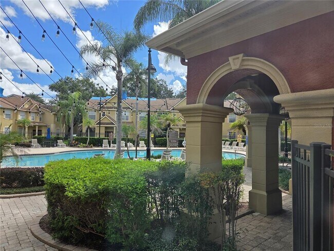 Building Photo - 858 Grand Regency Pointe