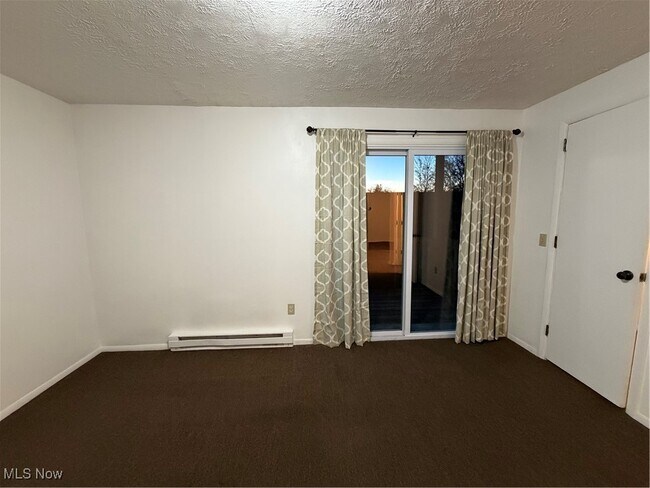 Building Photo - 4107 Orchard Dale Dr NW