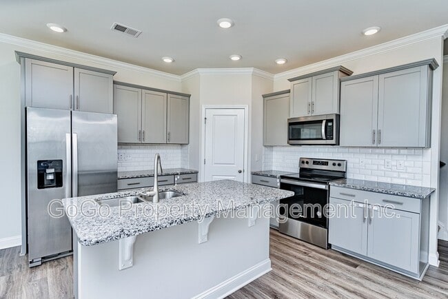 Building Photo - 412 Yellow Fox Rd