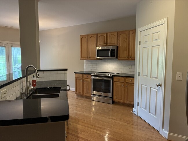 Building Photo - 808 Pisgah Park