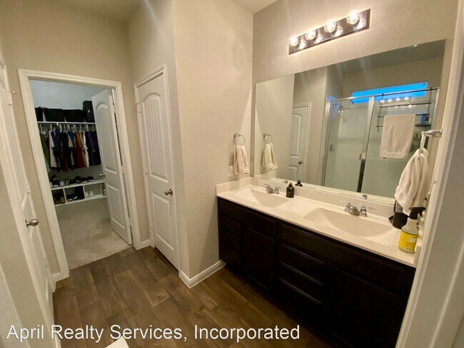 Building Photo - 3 br, 2 bath House - 130 Lullaby Ln