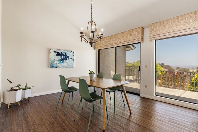 Building Photo - 6667 La Jolla Scenic S Dr