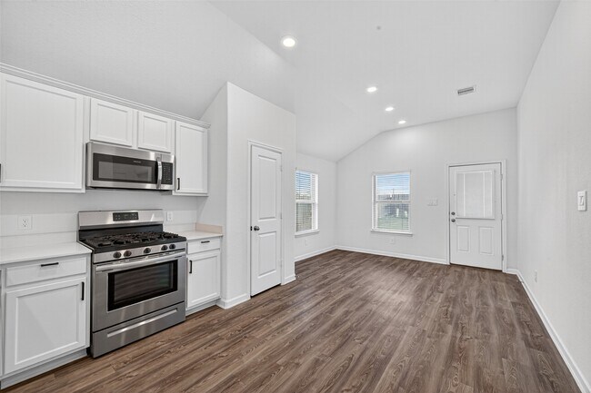 Building Photo - 5415 Tourmaline Wy