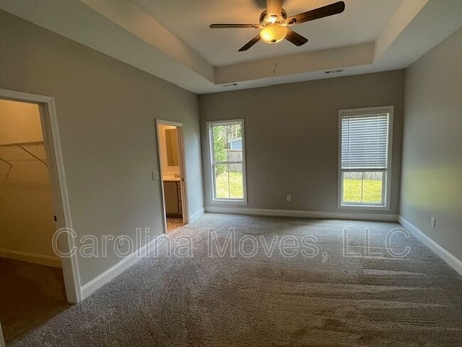 Building Photo - 5 Lombard Ln