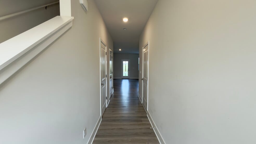 Building Photo - 106 Hopi Pl