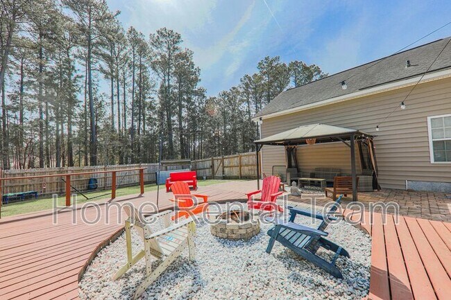 Building Photo - 10 Arbors Cir
