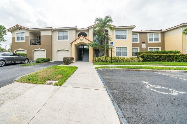 Building Photo - 15015 Michelangelo Blvd