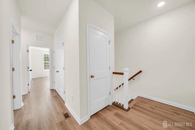 Building Photo - 228 Park Ln