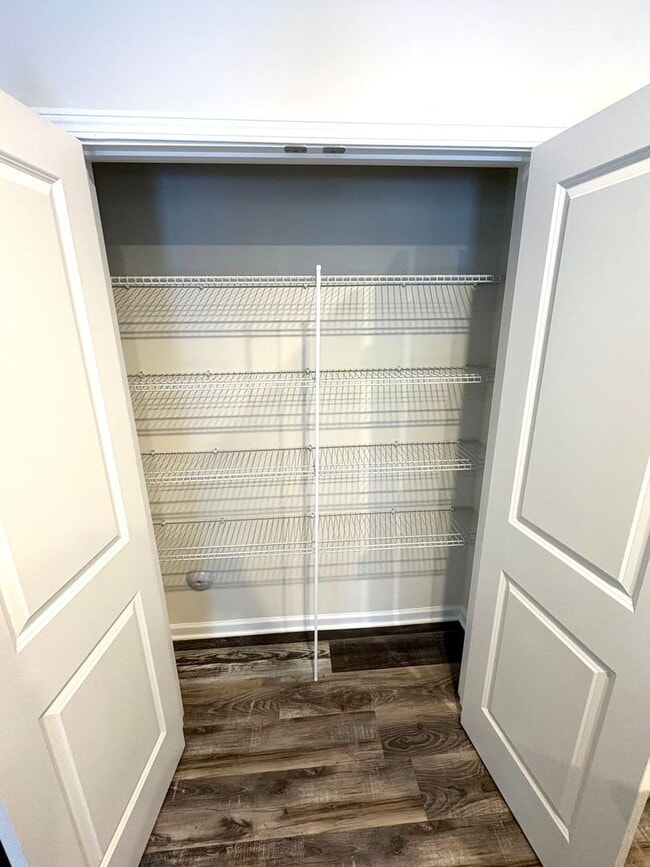 Building Photo - Stunning 3BR 2.5BA Home in Mooresville • 2 Car Garage