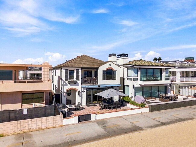 Building Photo - 1228 W Oceanfront