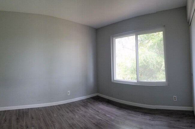 Building Photo - Spacious 3 bd/2ba 2 story Condo In San Marcos