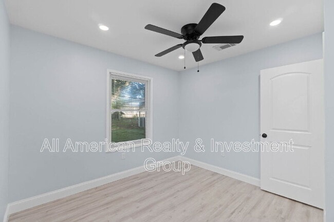 Building Photo - 19 Eglin St
